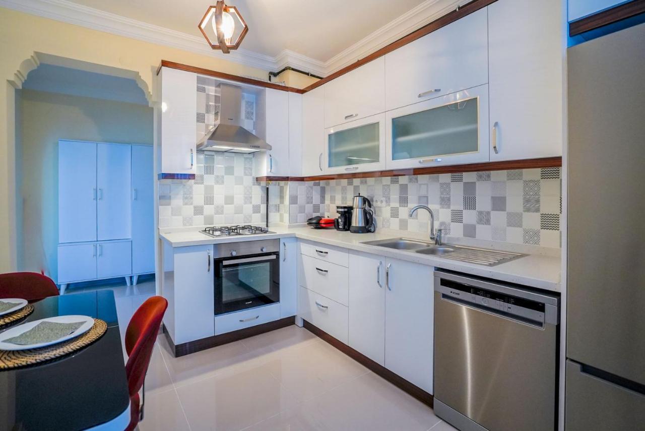 Central And Comfy Flat With Balcony In Muratpasa Antalya Eksteriør bilde
